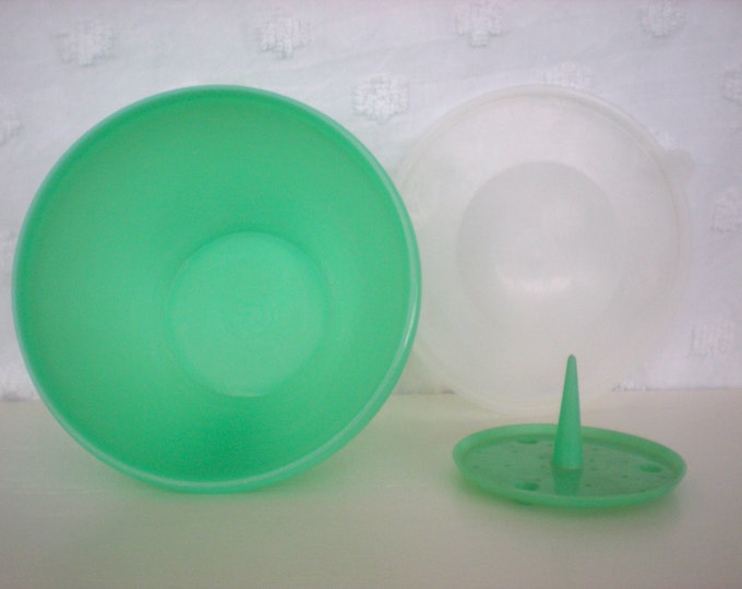 Vintage Tupperware Green Lettuce Holder Container Crisper Etsy