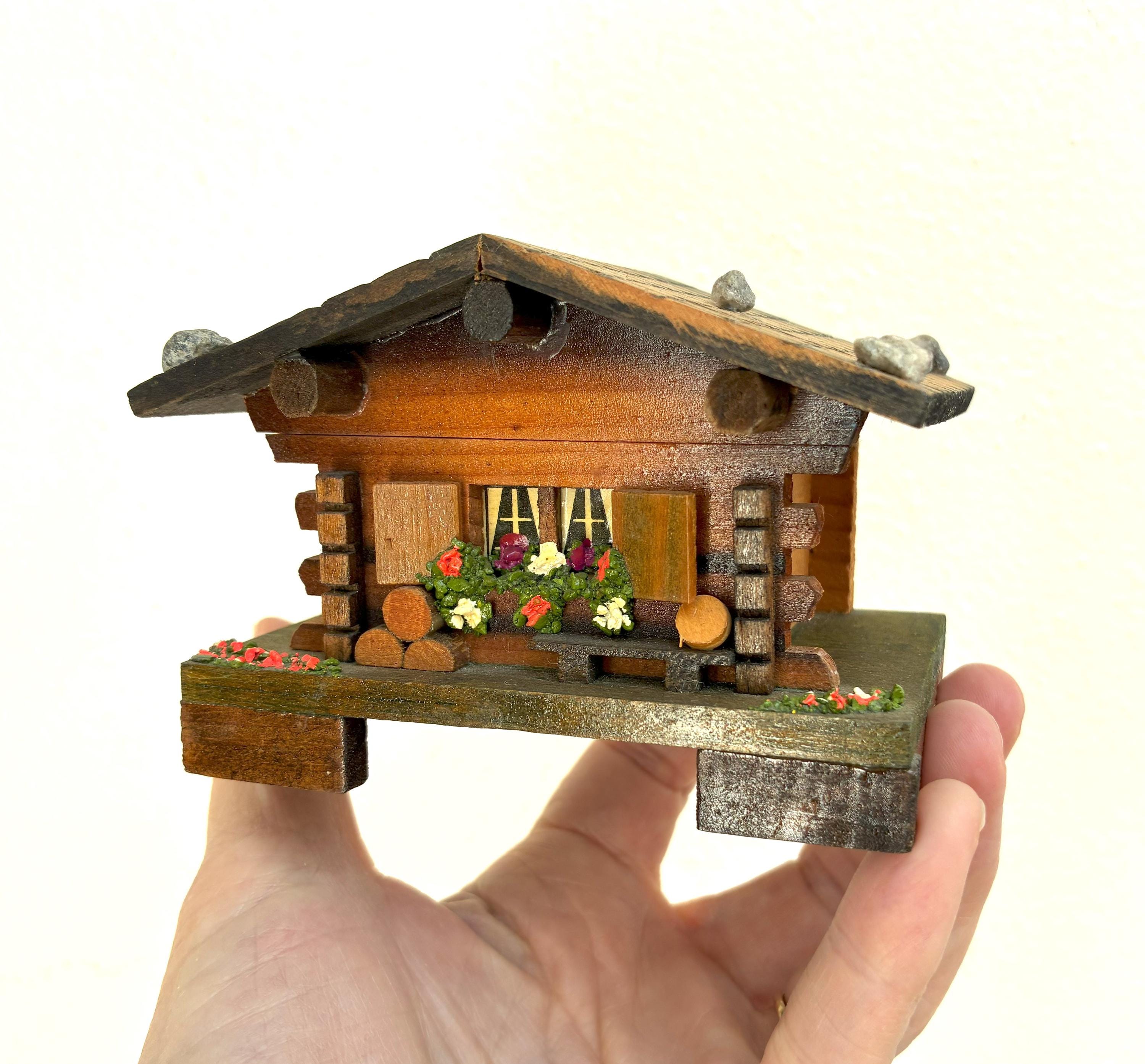 Swiss Chalet Little Treasure Box, Small Mountain Home Flowers Wooden Box, Little Trinket Jewelry Box, Vtg Little Display House that Opens!
