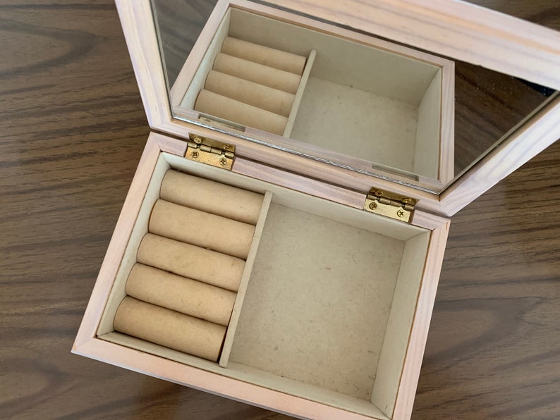 Small Jewelry Box Small Compartments Pin Cushion Top Mirror Jewelry Box Vintage 70/'s 80s Romantic Pale Pink Retro Girl asis Wooden Box