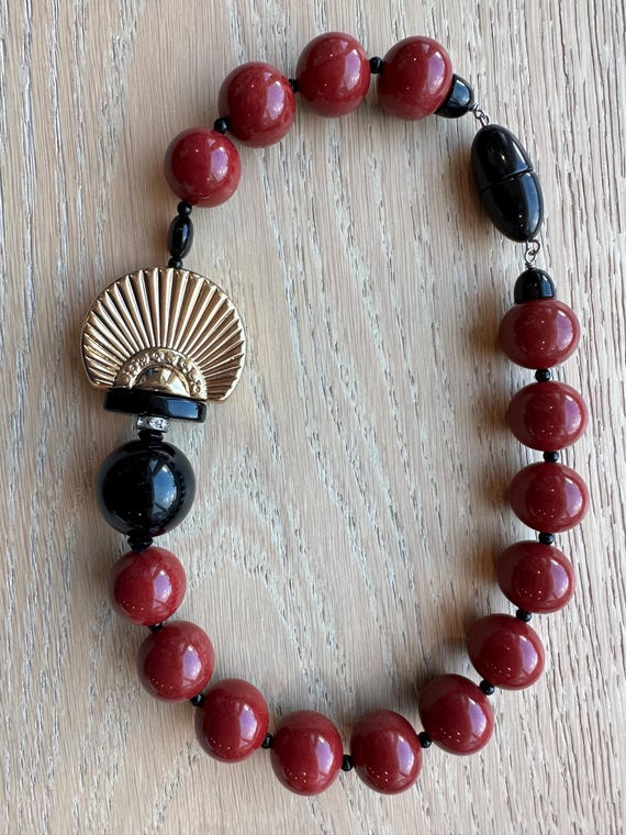 Elegant Angela Caputi Resin Necklace – Italian Designer Statement Jewelry