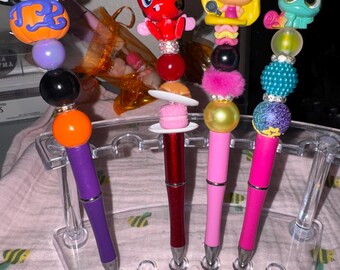 Bolígrafos con caracteres