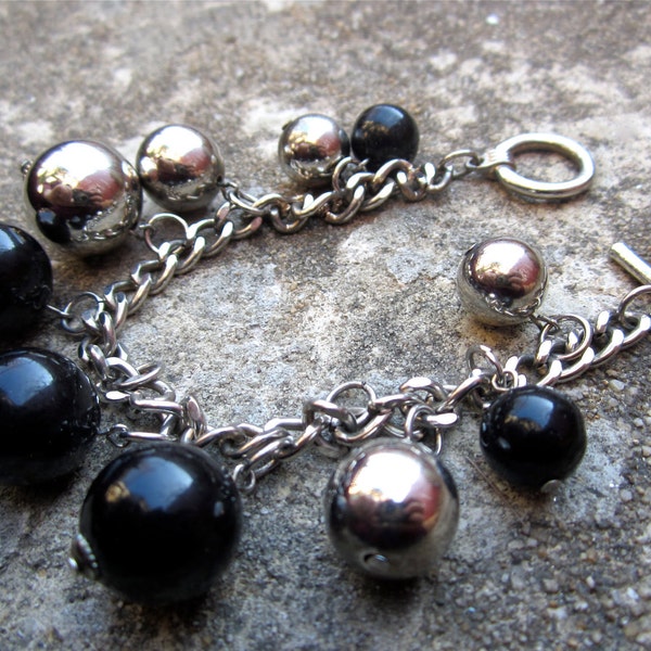 60s Bracelet. Black and Silver Ball Charms. Big Ball Charm Bracelet. Mixed Metal. Classic Piece. 60s VTG Costume Jewlery.