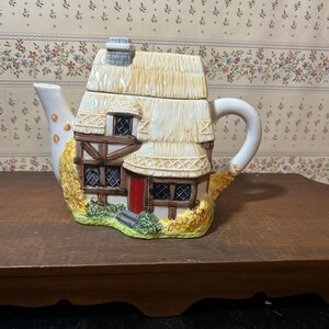 Annie Rowe Teapot - Etsy