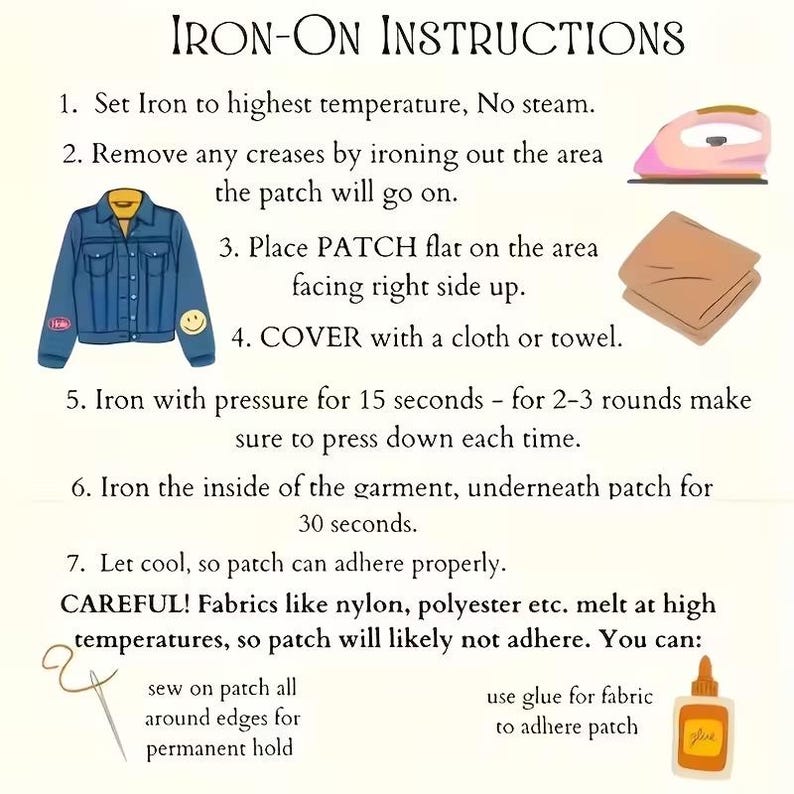 Peut inclure: Une tasse en c&eacute;ramique blanche avec une anse noire et le texte "But First, Coffee" en noir, dans une police manuscrite. La tasse est sur une surface blanche.