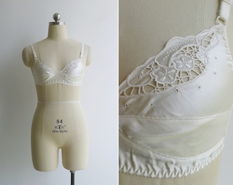 Vintage jaren '60 Ivoor & Rode Zijde Cutwork Oogje Bloemen Geborduurde Bh XS S M