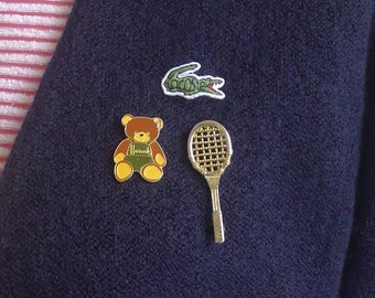 SALE - Vintage '80s Harrods Teddy Bear Pin Badge & Gold Tennis Racket