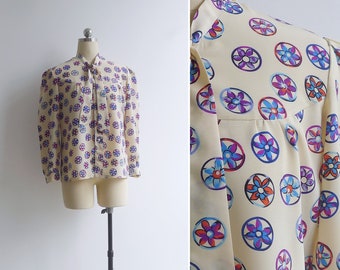Vintage 70's 'Floral Pinwheel Print' Bow Collar Blouse S-M