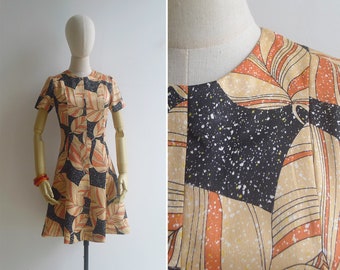 Vintage '70s 'Leaf Galaxy' Black & Orange Mod Print Dress S-M