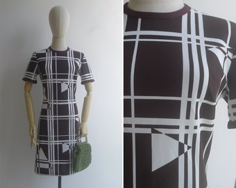 SALE - Vintage '70s Brown & White Triangle Op Art Print Shift Dress XS-S