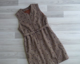 Robe pull en tweed de laine à pois marron vintage des années 70 L