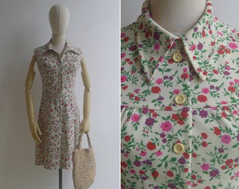 SALE - Vintage '70s Spring In Bloom Floral Print Dropwaist Dress XS-S