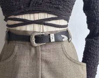 Vintage 80s Country Western Black Belt with Studded Floral Appliqués XS S M, Retro Slim Waist Belt with Leaf Engraved Silver Buckle