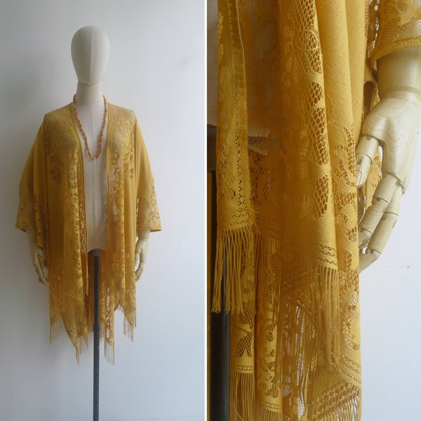 SALE - Vintage '70s Mustard Doily Lace Boho Kimono Robe with Tassels