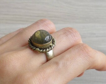 Vintage 70's Boho Semi Precious Stone Dome Silver Ring (Size 9)