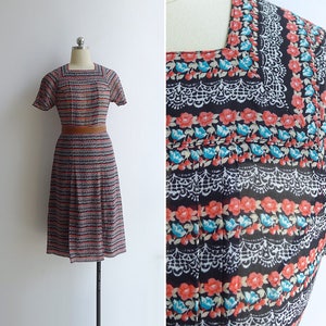 SALE Vintage '80s Floral Stripe Doily Print Square Neck Dress XS-S image 1
