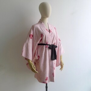Vintage 50s Pink Shibori Silk Haori Kimono Robe XS S M, Tie Dye Print with Ruby Red Floral Petals, Lined Layering Jacket