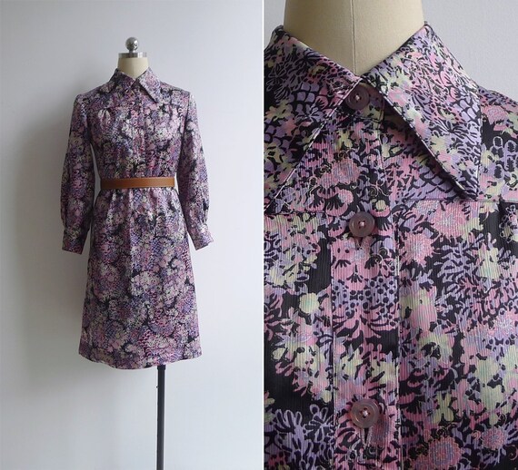 Vintage 80's 'Glow In The Dark' Neon Floral Print