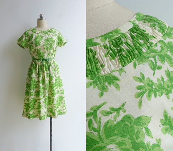 Vintage 50's 60's Ruched Neckline Green Toile Flor