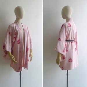 Vintage 50s Pink Shibori Silk Haori Kimono Robe XS S M, Tie Dye Print with Ruby Red Floral Petals, Lined Layering Jacket image 8