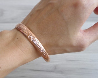 Vintage '80s Copper 'Cherry Blossom' floral Engraved Bangle (Adjustable)