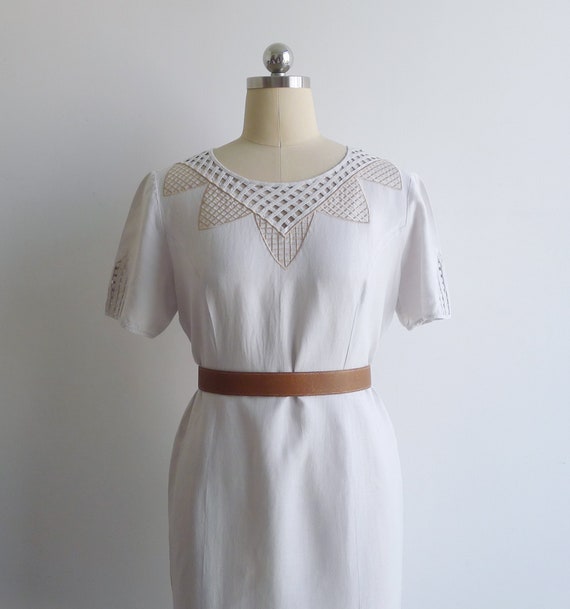Vintage 1980s Lattice Cutwork Embroidered Linen Dress S-M, Retro Soft Grey  White Pencil Shift Dress With Eyelet Cutouts - Etsy Denmark