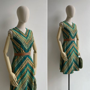 SALE Vintage '70s Green Graphic Spot Op Art Chevron Print Dress XS-S image 2