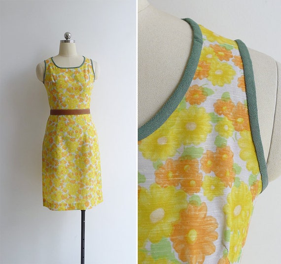 SALE Vintage 70's 'Feedsack Floral' Daisy Cotton W