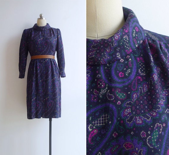 SALE Vintage 80's Mod Purple Paisley Print Turtlen