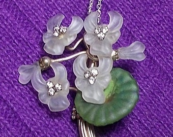 1940 CAMPHOR Glass Flowers Brooch/Pendant Necklace. 6 Camphor Glass LILLIES w/ Rhinestone Stamens 2 1/2" W/ One Green Leaf