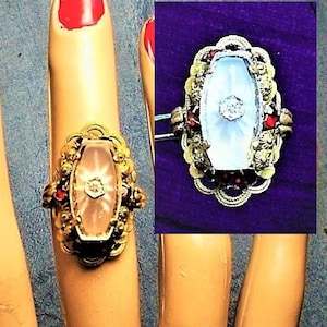 VENTA 1 Anillo de cristal de alcanfor de forma única con 6 puntas Juego de granates alrededor en W Alemania Latón Latón Filigrana Elevada Anillo ajustable Tamaño 6-8.5