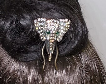 VENTA Peine de pelo de elefante vintage Pic Bronce 4 1/2 "de largo con ojos de diamantes de imitación verdes y cara de diamantes de imitación solo 39.90