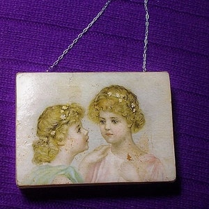 1920 Pretty Girls Chatelaine Dance Card Purse, w/ Notepad Pencil, Add Powder, Dance Cards, Money, 2 sided 1920s Good Condition. 149.90 Al igual que