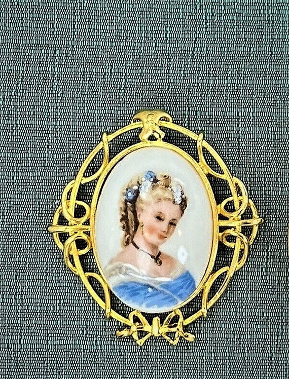 1930 Limoges French Painted Porcelain Cameo in Ar… - image 2