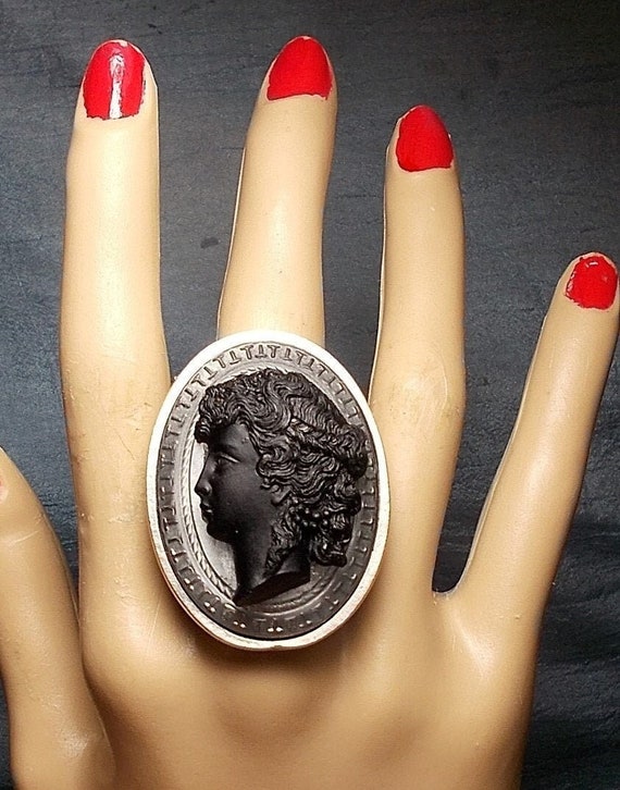 1910 Glass Black Cameo Ring on Frosted Glass Cabo… - image 1