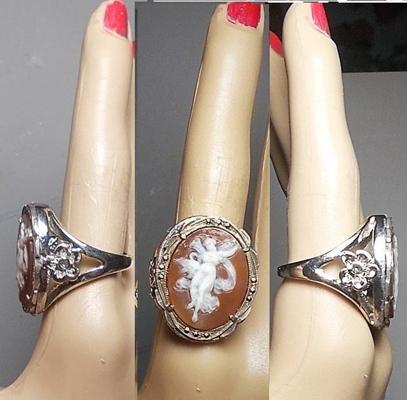 1930 Carnelian Angel Cameo Ring, Flying in Flimsy… - image 1