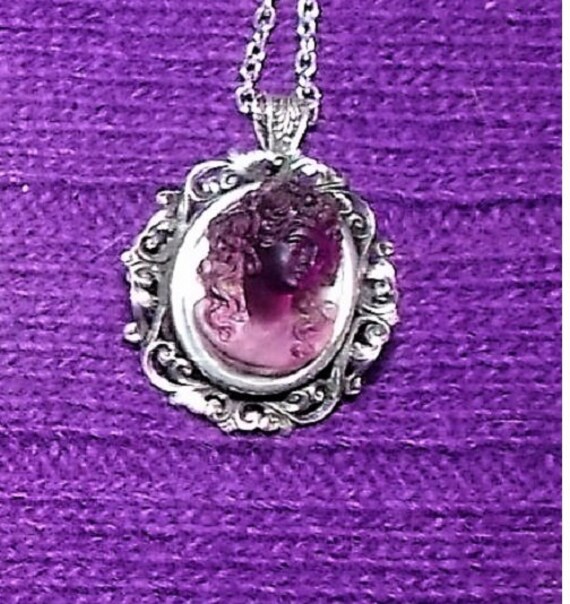 1  1910 Amethyst Cameo in AntiqueSterling Wavy Fi… - image 5