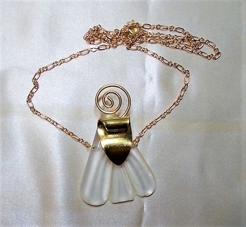 Faux Camphor Glass Lavalier Necklace Gold Brass Art Deco Accents On 20 Fine Gold Plated Chain Rare Only 69.90 Impersonating Rock Crystal