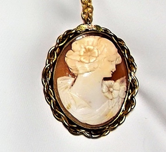 ANTIQUE GOLD FILLED Cameo Hand Carved Shell Beaut… - image 3
