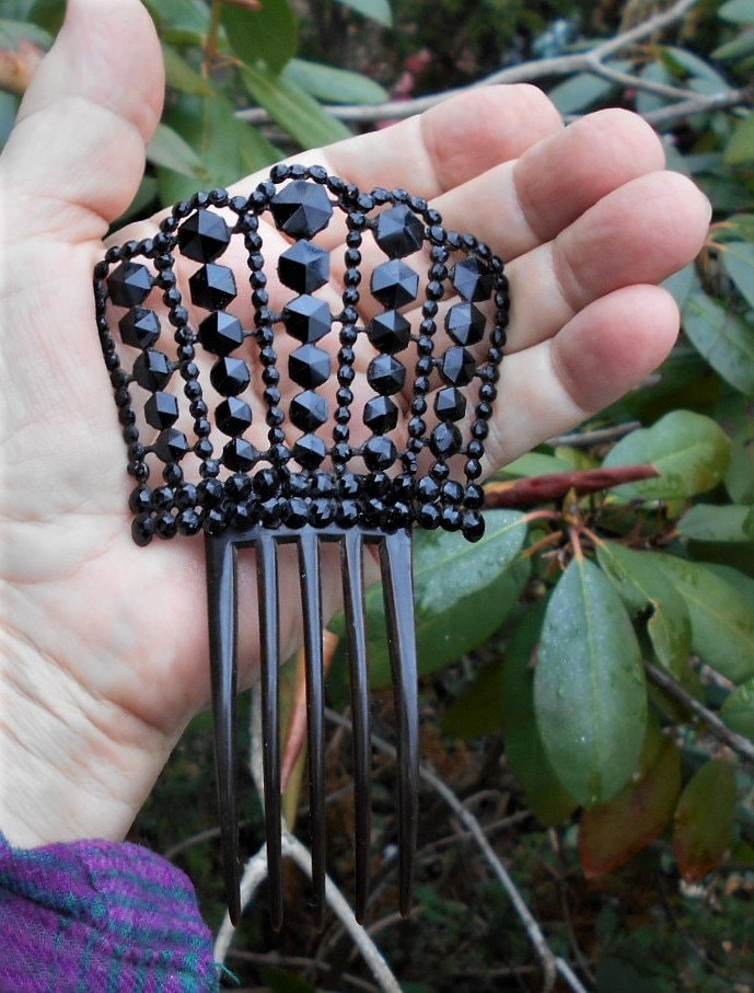SALE Victorian Mourning Hair Comb, Antique Large Faceted  display picture 3
