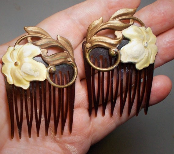 PAIR of Small OR DOLL Victorian Hair Comb Cellulo… - image 2