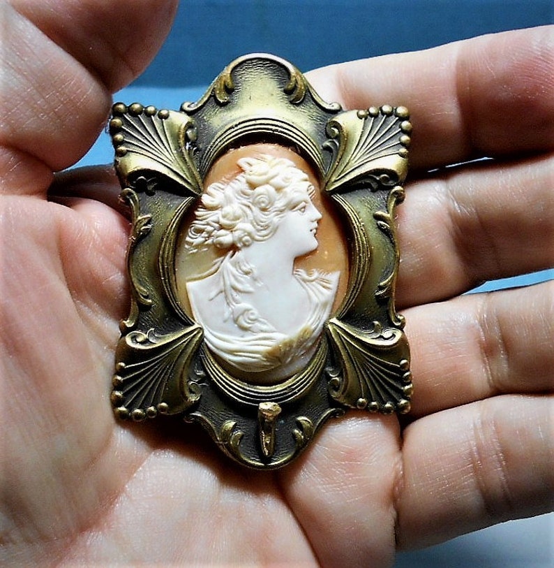 Carved Shell Cameo Goddess FLORA w 7 Flowers 2 34 1890 C Clasp One of a Kind Gorgeous 249.90 1900S CAMEO Sash Pin Art Deco Geometric