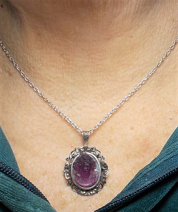 1  1910 Amethyst Cameo in AntiqueSterling Wavy Fi… - image 3