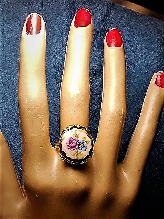 SALE Vintage Hand Painted Limoges Ring, from Franc