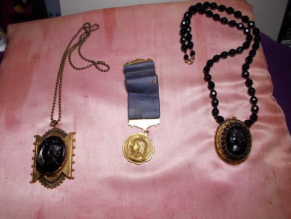 1 1940 Large Mourning Black Cameo Necklace Glass … - image 7