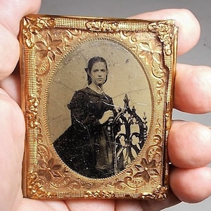 フォトフレーム Antique Painting Portrait 1850 Tintype Victorian Photo in Gold Pinchbeck Frame W/ Ornate