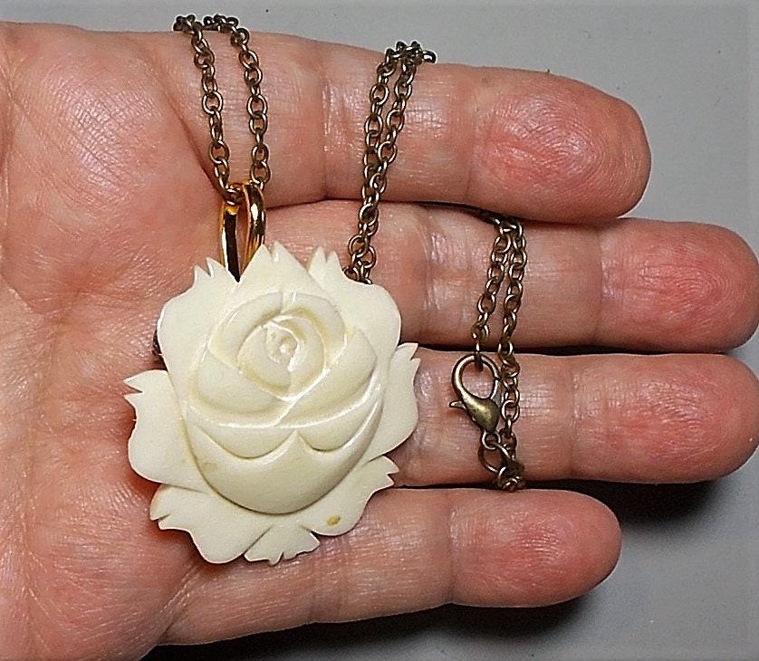 Ivory rose sale necklace