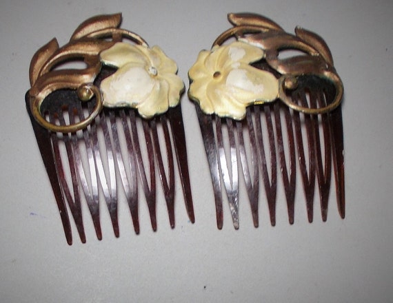 PAIR of Small OR DOLL Victorian Hair Comb Cellulo… - image 4