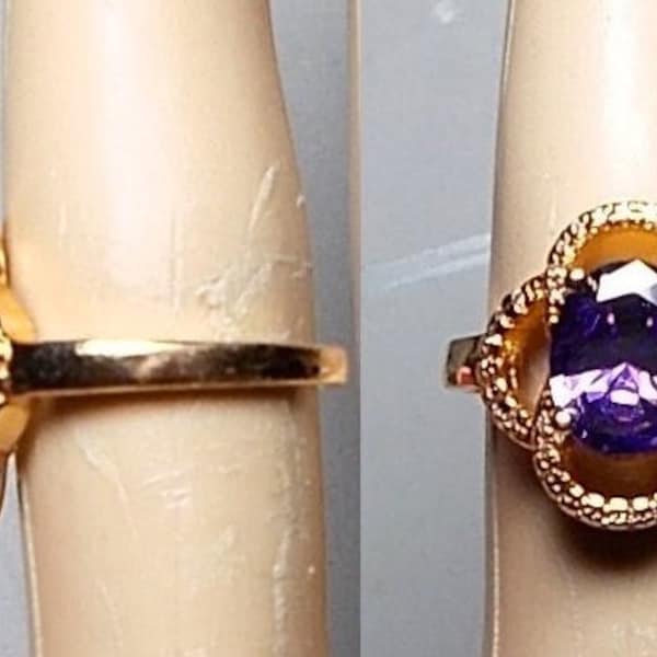 Marked "18K" Gold Dark Amethyst w/ Rhinestones Open Work Ring  Size 6.5. Exquisite Sparkling Dainty Pierced Beauty Only 139.90.