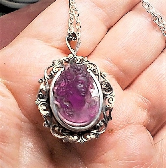 1  1910 Amethyst Cameo in AntiqueSterling Wavy Fi… - image 1