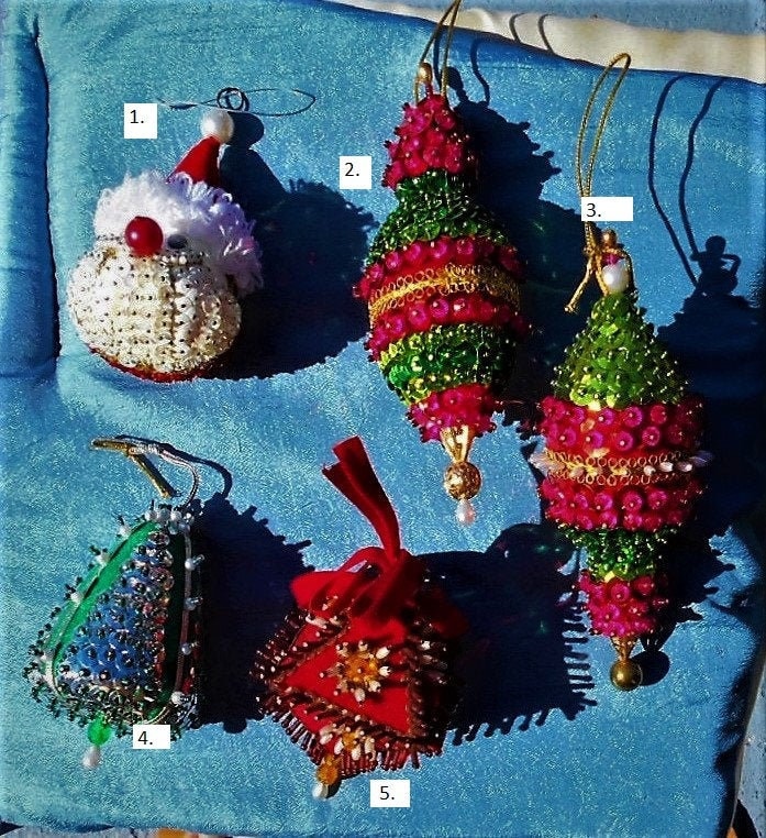 Vintage 31 Plastic Christmas tree Ornaments 1950s Good Condition